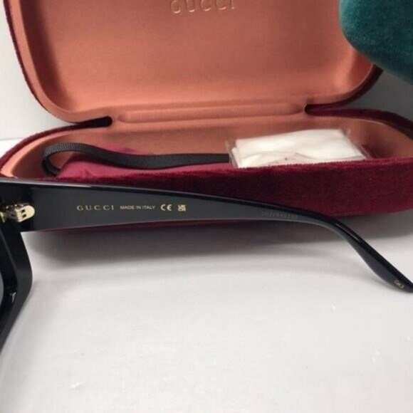 New- 💯 Original  Gucci GG0896S 001 52 Ladies Sunglasses","description":"Gucci G - Picture 7 of 12